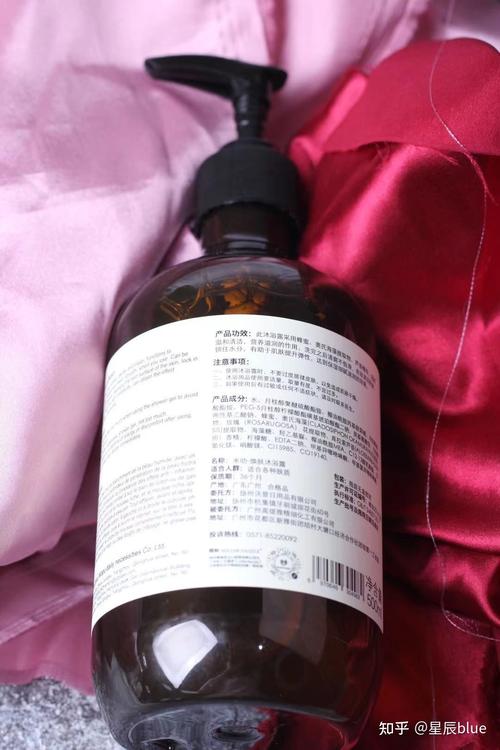 探索男士護(hù)膚套裝的科技密碼，讓肌膚屹立歲月無(wú)恙