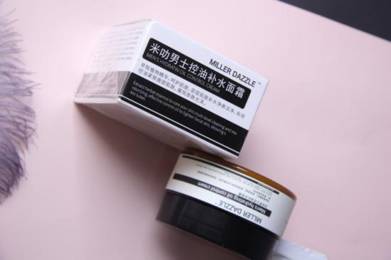 1. 強效清潔，凈化肌膚